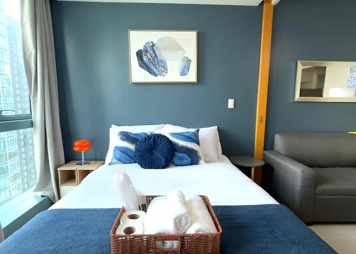 Free Welcome Breakfast, Bgc 1br, 300mbps Fiber, Steps To Mitsukoshi & Uptown, 33c1 * Manila