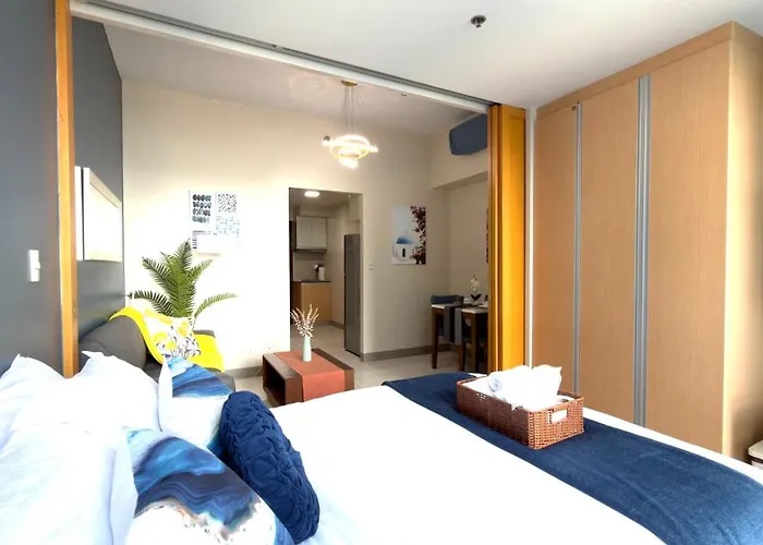Free Welcome Breakfast, Bgc 1br, 300mbps Fiber, Steps To Mitsukoshi & Uptown, 33c1 * Manila