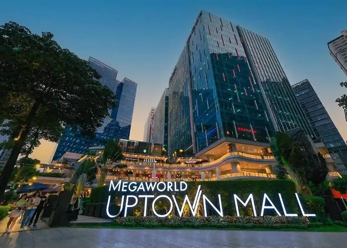 Free Welcome Breakfast, Bgc 1br, 300mbps Fiber, Steps To Mitsukoshi & Uptown, 33c1 *