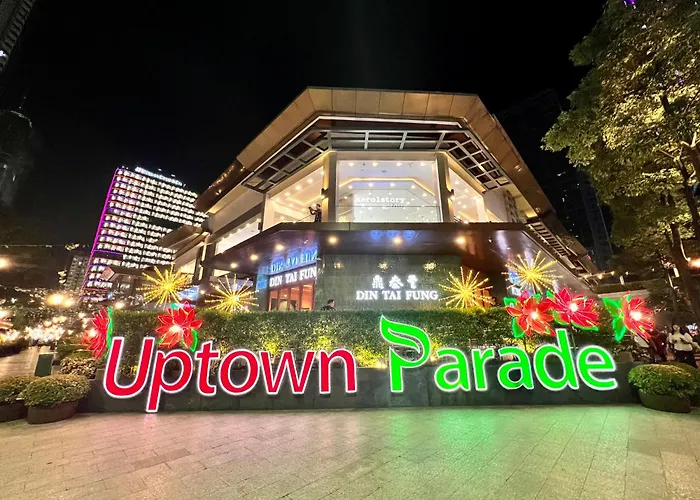 Free Welcome Breakfast, Bgc 1br, 300mbps Fiber, Steps To Mitsukoshi & Uptown, 33c1 *