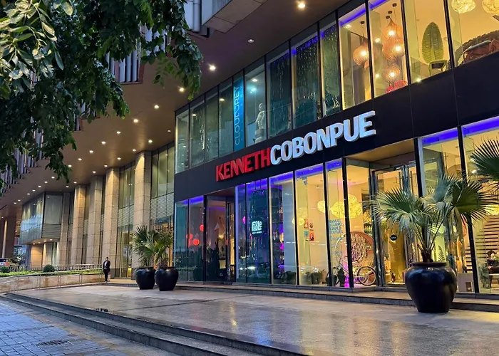 Free Welcome Breakfast, Bgc 1br, 300mbps Fiber, Steps To Mitsukoshi & Uptown, 33c1 *